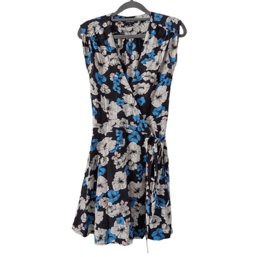 Yumi Kim Lexy Silk Wrap Dress Blue Floral Womens XS Mini Hidden Snap Closure